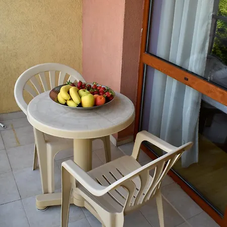 Julia Vigo Panorama Apartment Nessebar