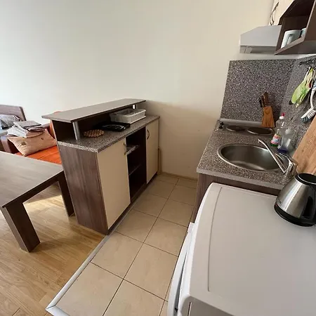 Julia Vigo Panorama نيسيبار