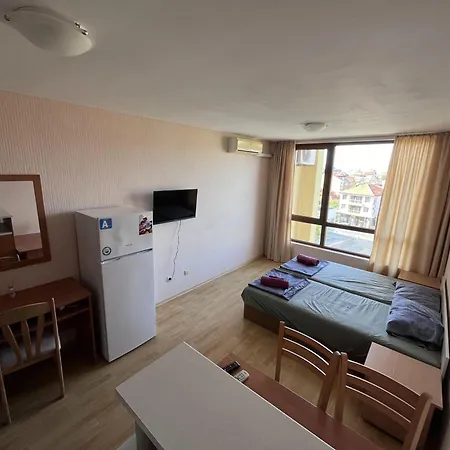 Julia Vigo Panorama Apartment Nesebar