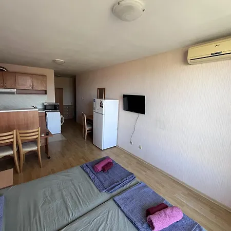 Julia Vigo Panorama Lägenhet Nesebar