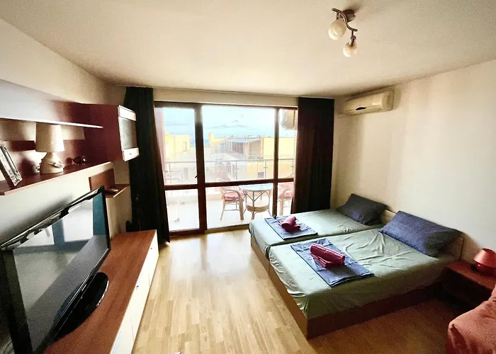 Julia Vigo Panorama *