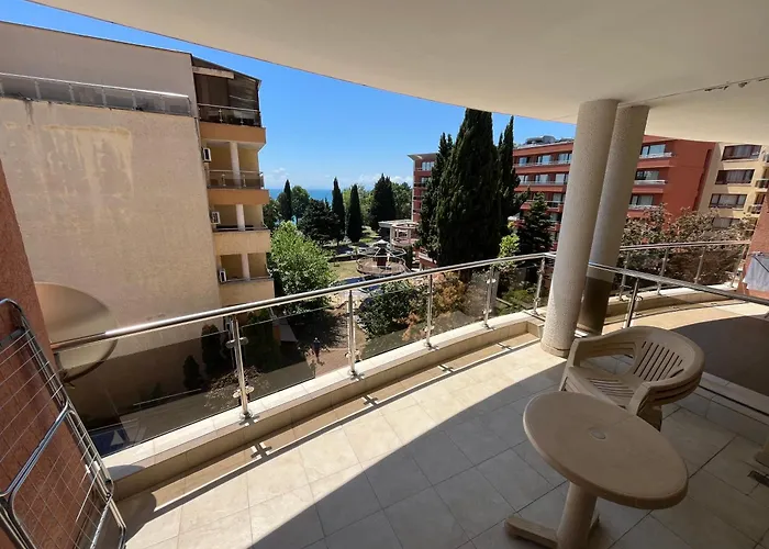 Julia Vigo Panorama